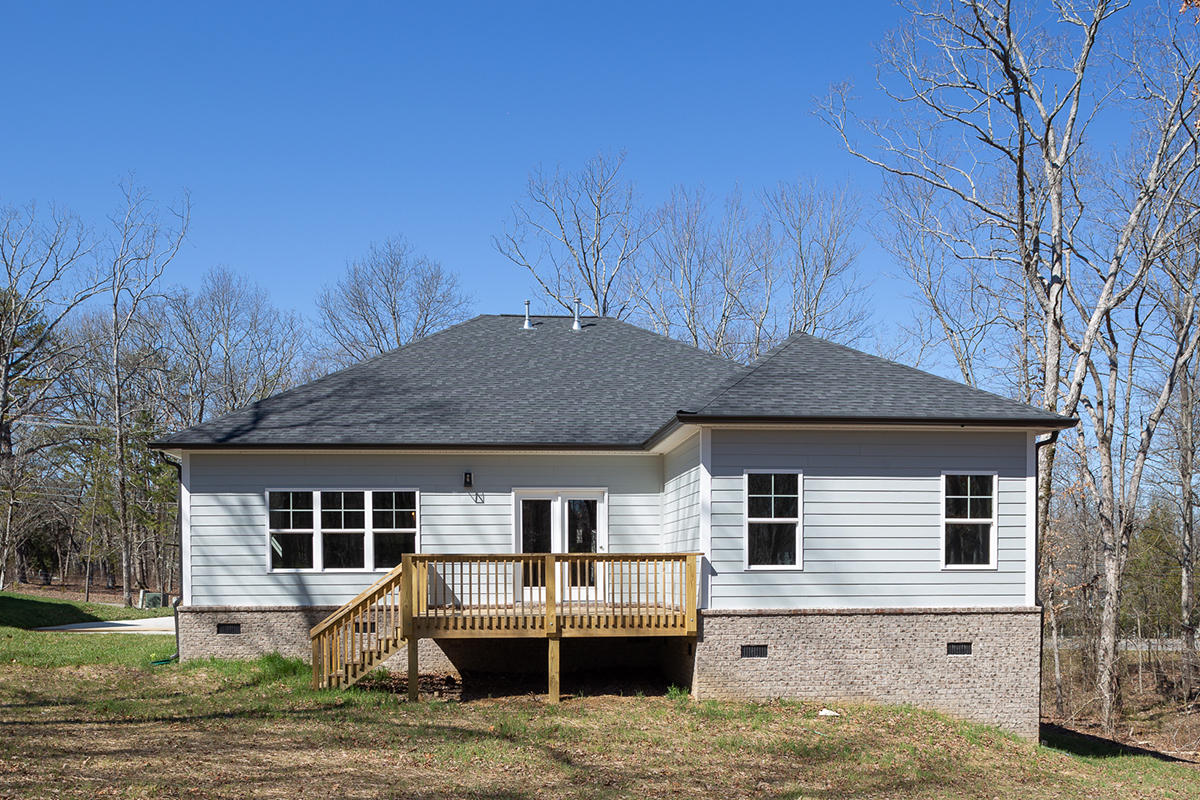 2820 Corral Road, Unit 4 Signal Mountain, TN 37377 - Photo 3 of 40 SF4_WaldensRidge_ExtRear