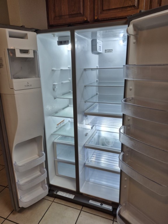 808 Busleigh Castle Way Pflugerville, TX 78660 - Photo 10 of 30 a view of walk in closet