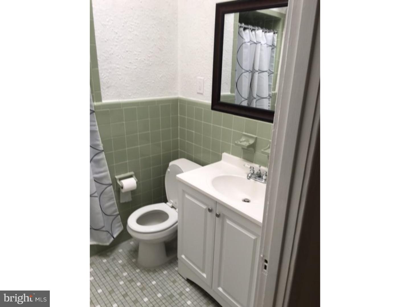 252 Sanford Road Upper Darby, PA 19082 - Photo 11 of 18