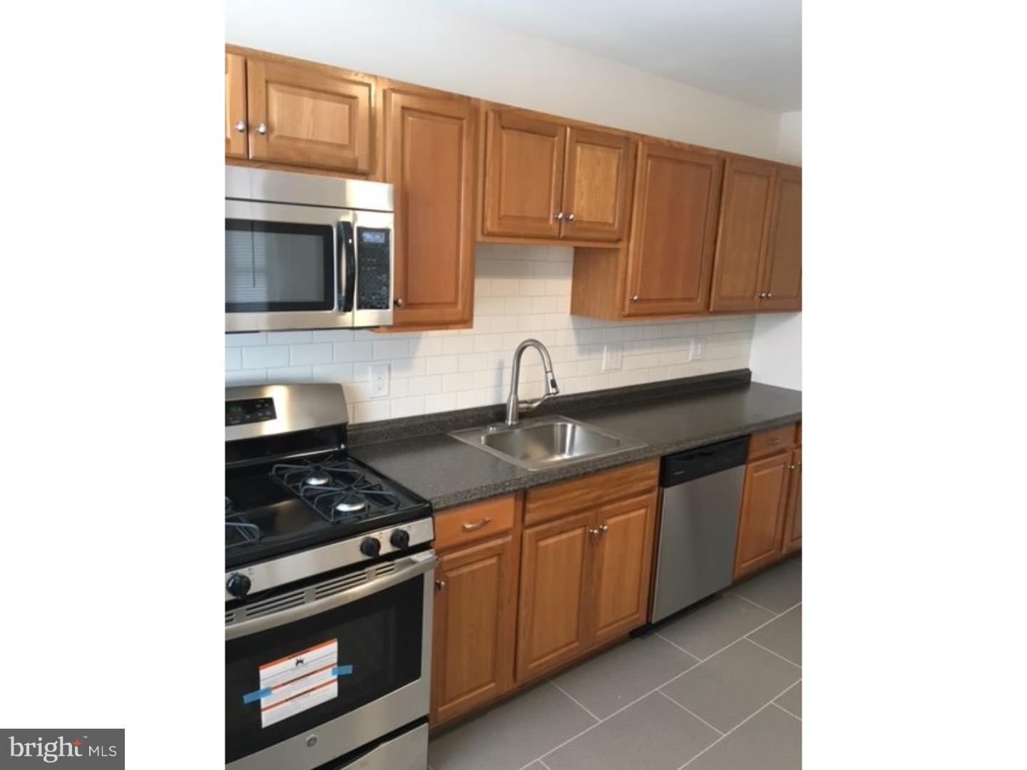 252 Sanford Road Upper Darby, PA 19082 - Photo 6 of 18