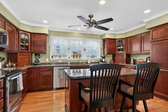 $749,900 | 37 Tower Street, Hudson, MA 01749