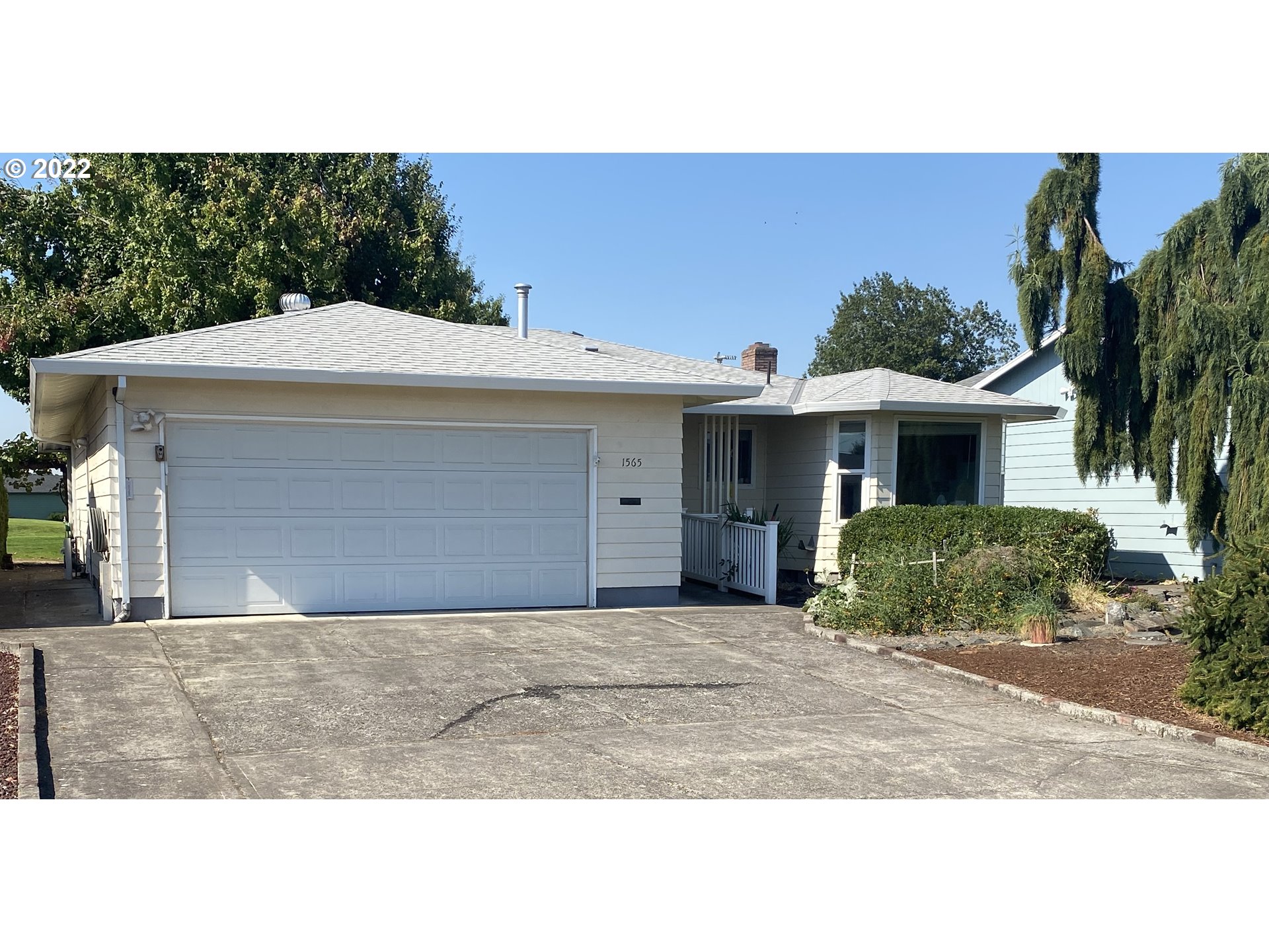 1565 Princeton Road Woodburn, OR 97071 - Photo 1 of 24 Gallery Image 1