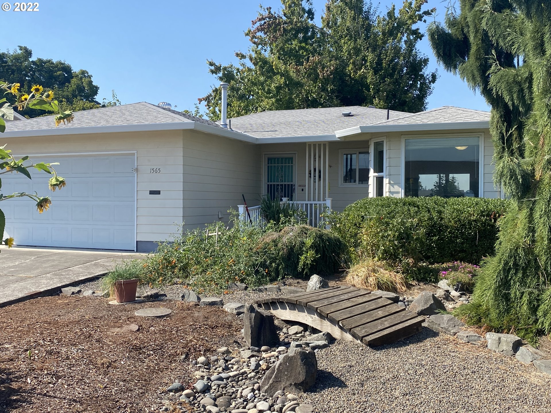 1565 Princeton Road Woodburn, OR 97071 - Photo 2 of 24 Gallery Image 2