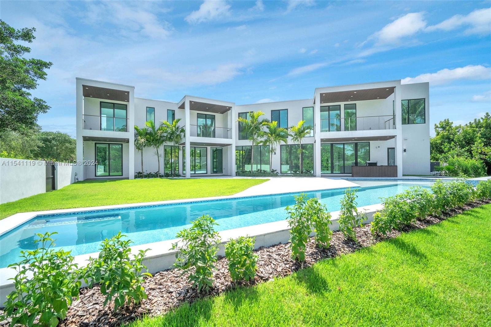 11200 Southwest 71st Ave  