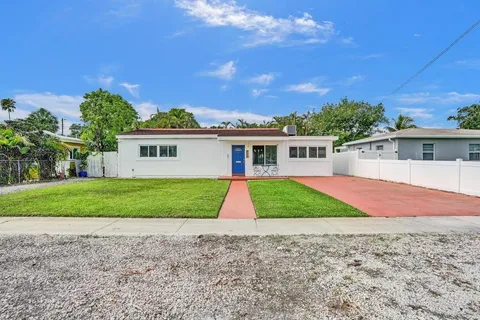 $579,000 | 810 Southwest 26th Court, Fort Lauderdale, FL 33315