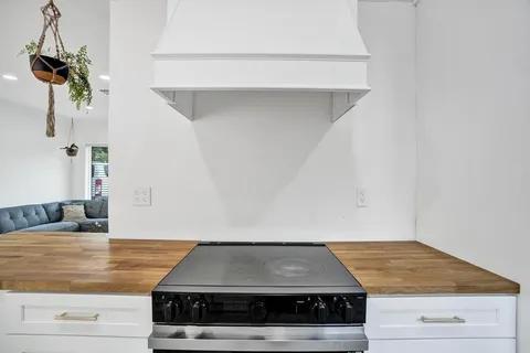 $579,000 | 810 Southwest 26th Court, Fort Lauderdale, FL 33315