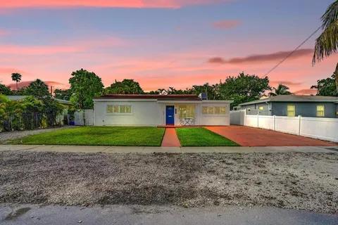 $579,000 | 810 Southwest 26th Court, Fort Lauderdale, FL 33315