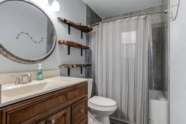 $2,350 | 5617 38th Street, Lubbock, TX 79407