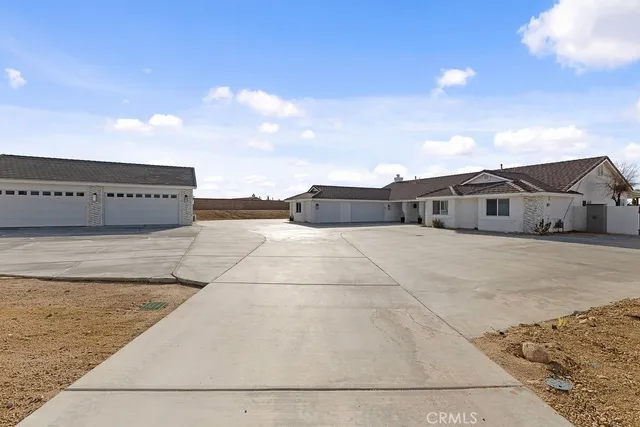 $969,999 | 18785 Sahale Lane, Apple Valley, CA 92307