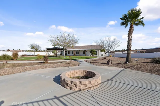 $969,999 | 18785 Sahale Lane, Apple Valley, CA 92307