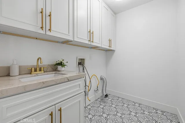 $969,999 | 18785 Sahale Lane, Apple Valley, CA 92307