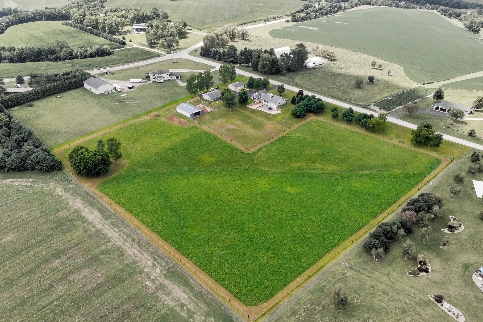 3666 County Road Benton, WI 53803 - Photo 3 of 56 Gallery Image 3
