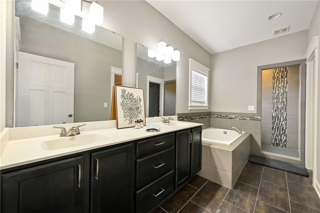 3344 Southwest Arena Street Lee's Summit, MO 64081 - Photo 14 of 27