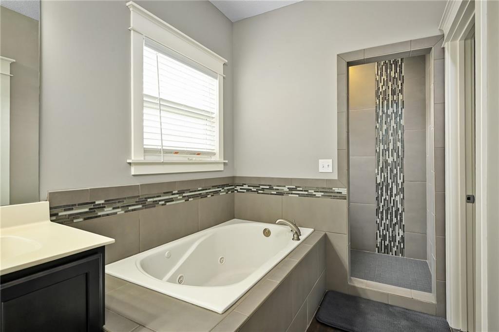 3344 Southwest Arena Street Lee's Summit, MO 64081 - Photo 15 of 27