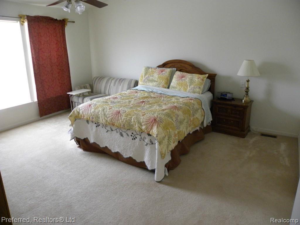 462 Springfield Drive Canton, MI 48188 - Photo 12 of 22 Master Bedroom.jpg
