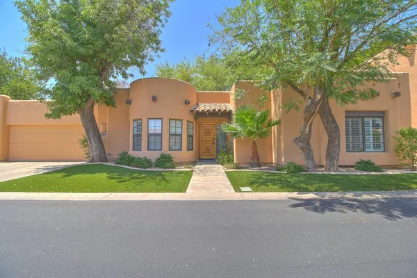 $2,950 | 5724 North 4th Place, Phoenix, AZ 85012