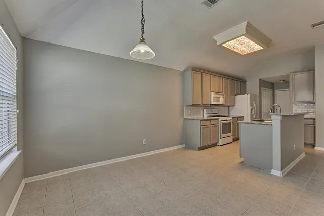 $1,925 | 11118 Creekline Meadow Court, Cypress, TX 77429