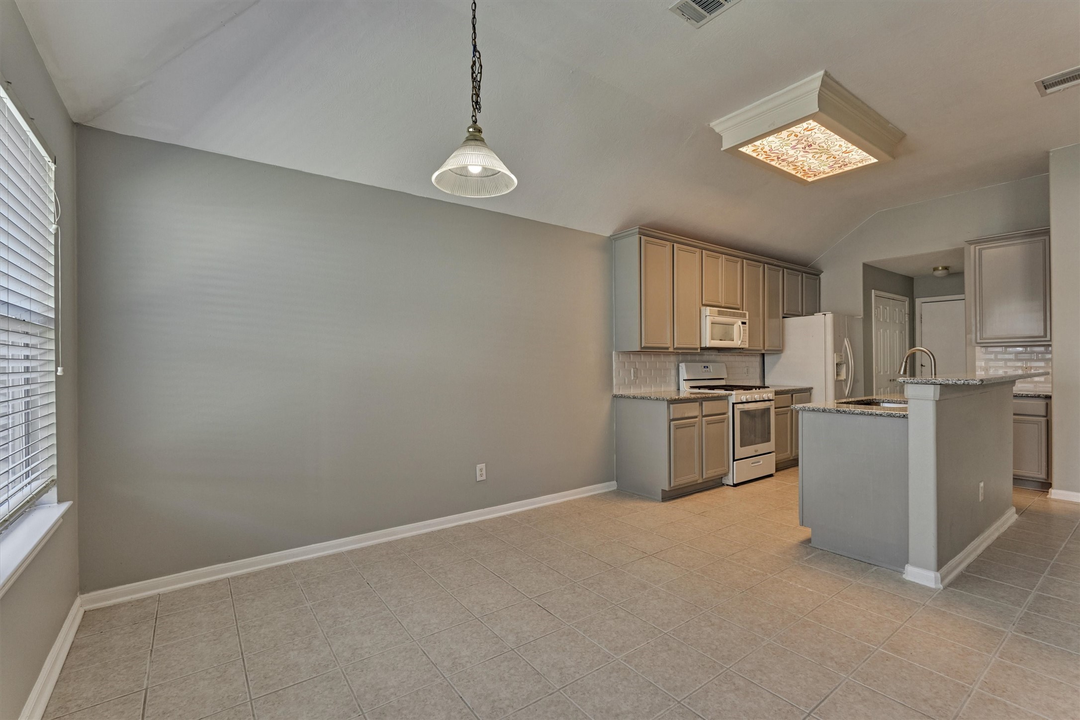 11118 Creekline Meadow Court Cypress, TX 77429 - Photo 16 of 35