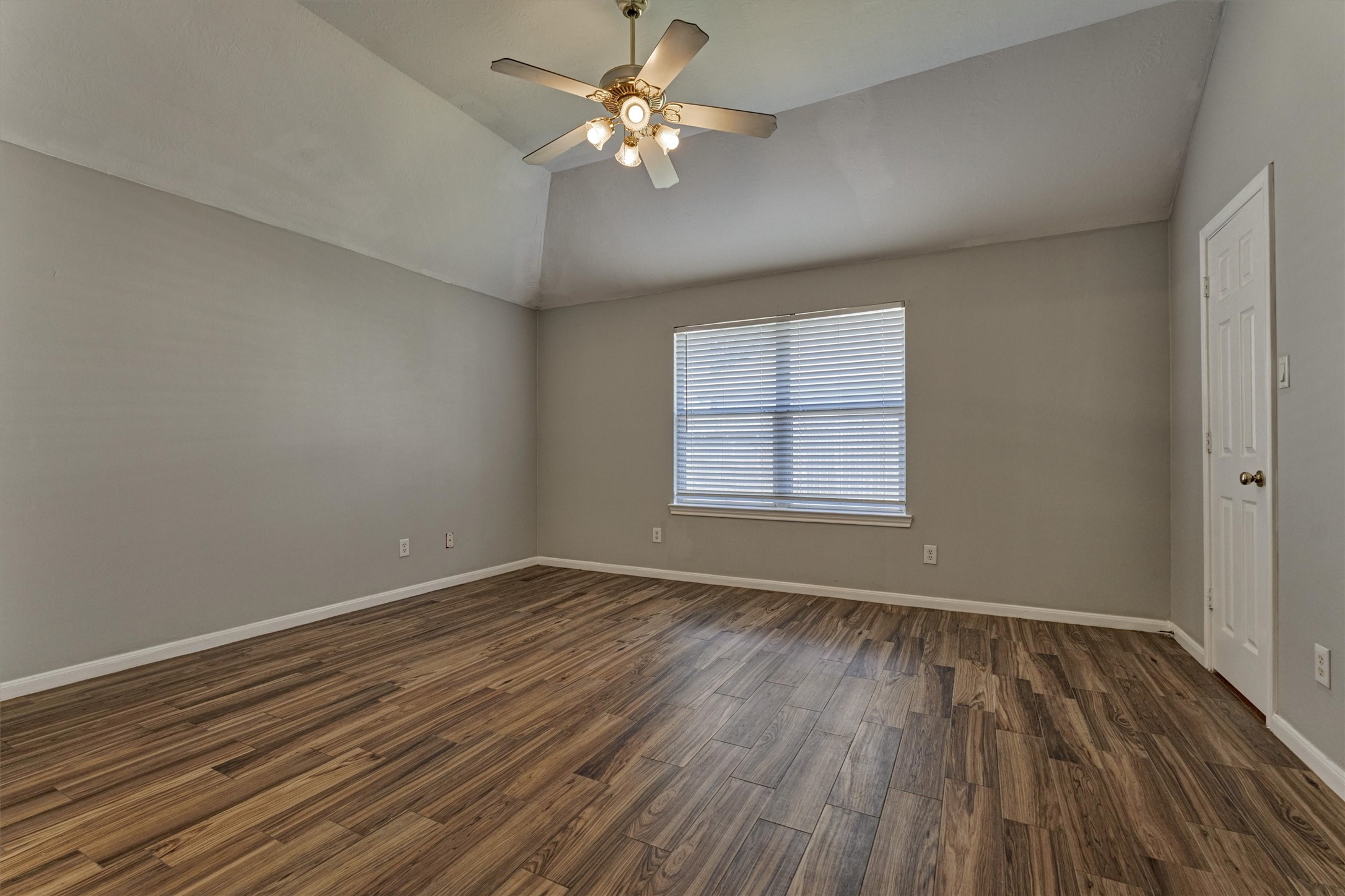 11118 Creekline Meadow Court Cypress, TX 77429 - Photo 19 of 35