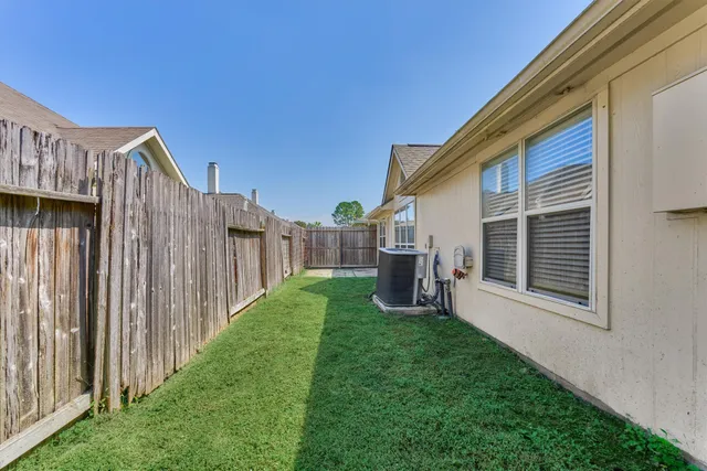 $1,925 | 11118 Creekline Meadow Court, Cypress, TX 77429