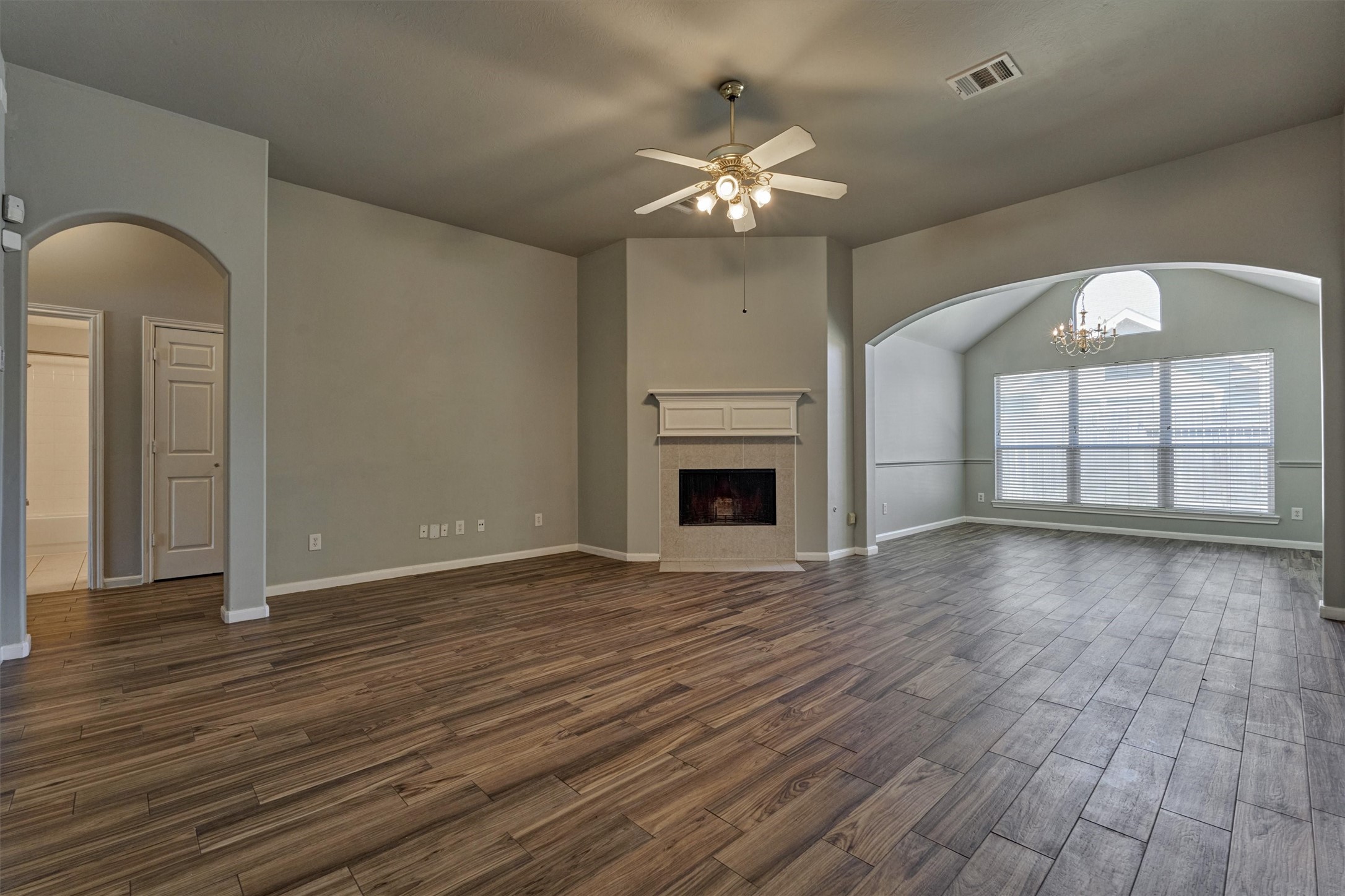 11118 Creekline Meadow Court Cypress, TX 77429 - Photo 6 of 35