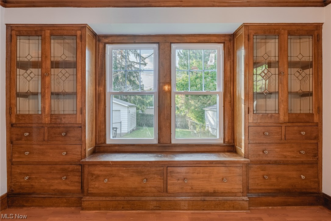 916 Beverly Road Cleveland Heights, OH 44121 - Photo 6 of 30 Gallery Image 6
