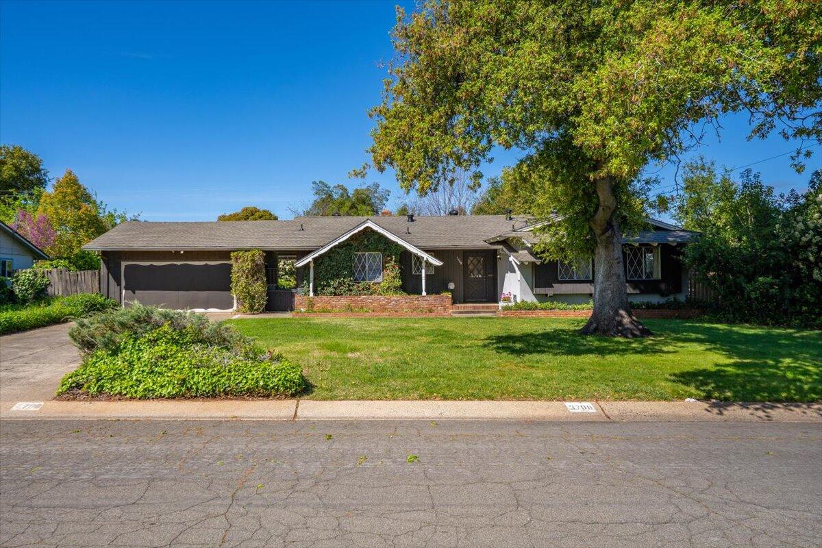 01-3708 Traverse St - E-18