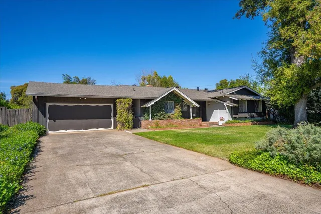 $389,800 | 3708 Traverse Street, Redding, CA 96002