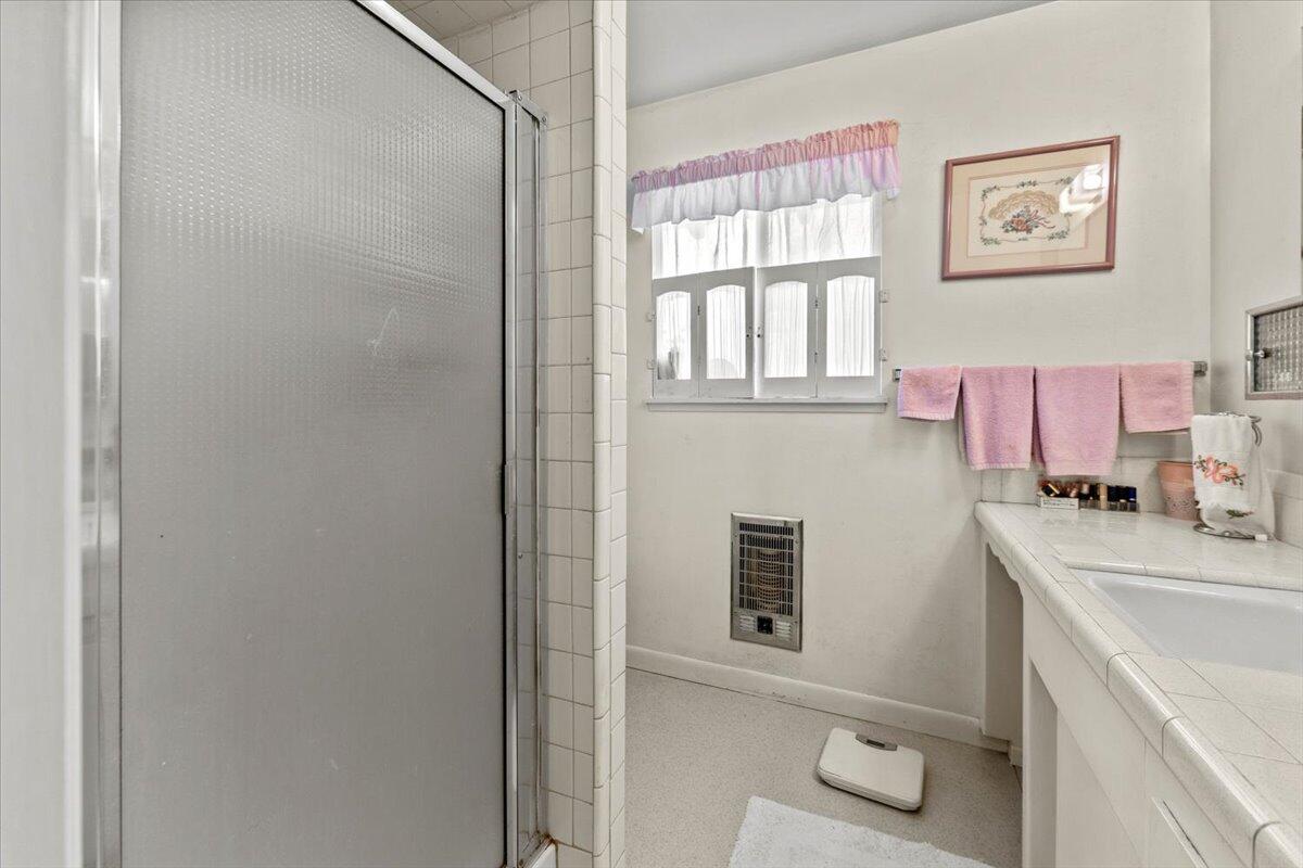 3708 Traverse Street Redding, CA 96002 - Photo 22 of 45 22-3708 Traverse St - I-13