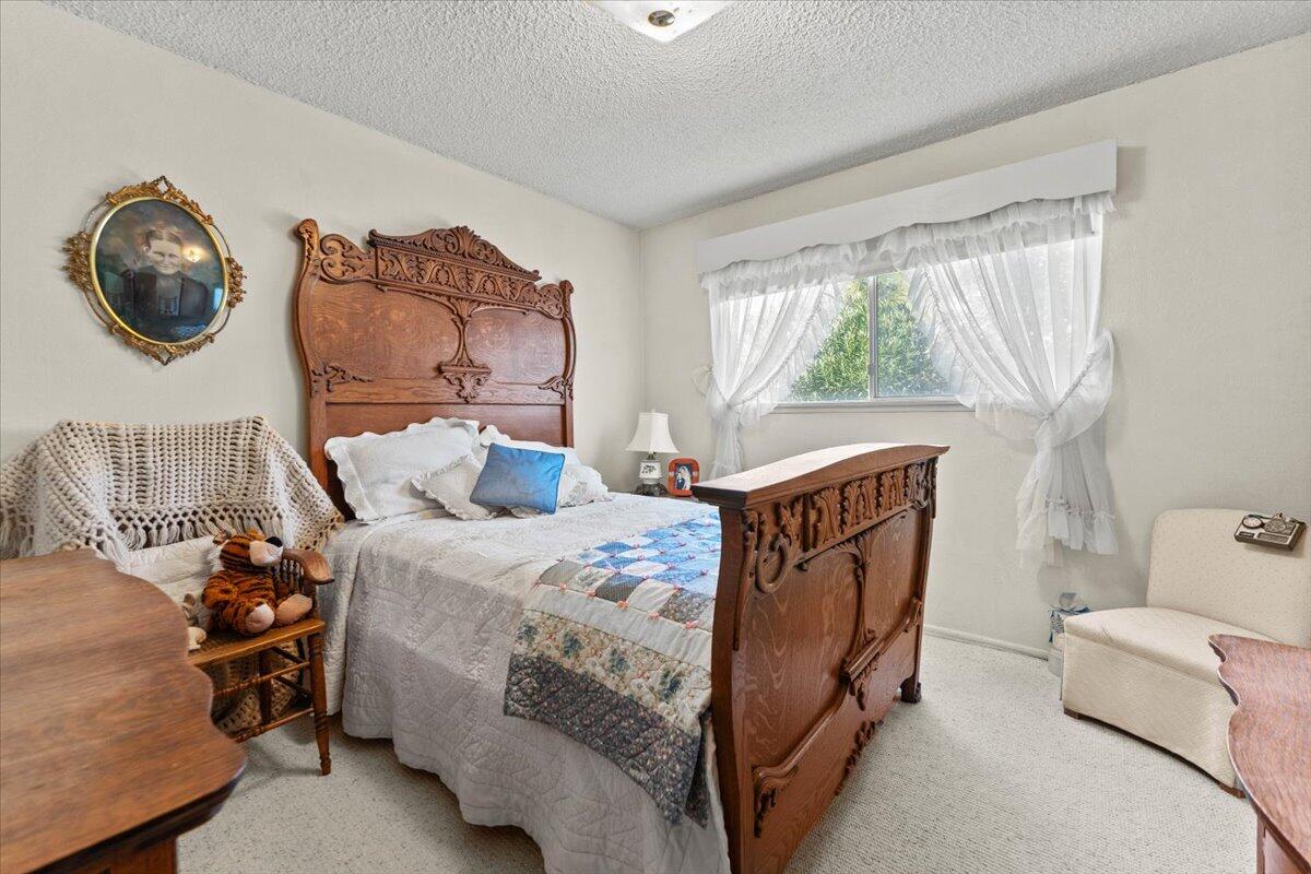 3708 Traverse Street Redding, CA 96002 - Photo 24 of 45 24-3708 Traverse St - I-15