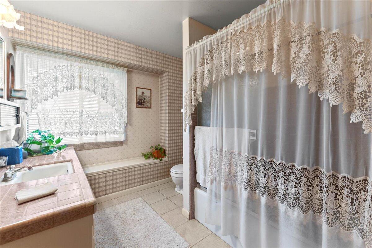 3708 Traverse Street Redding, CA 96002 - Photo 28 of 45 28-3708 Traverse St - I-19