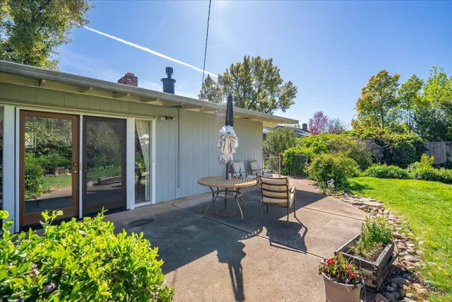 $389,800 | 3708 Traverse Street, Redding, CA 96002