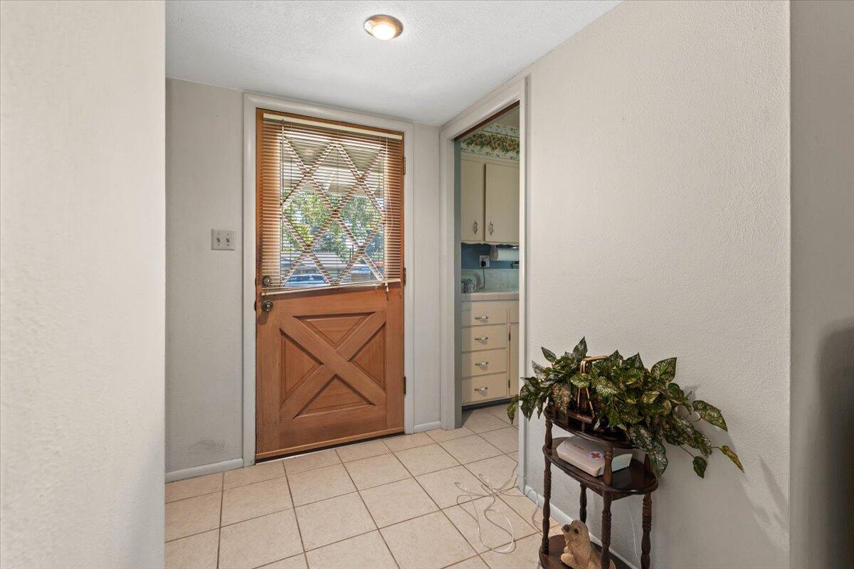 3708 Traverse Street Redding, CA 96002 - Photo 4 of 45 04-3708 Traverse St - I-2