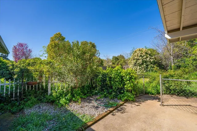 $389,800 | 3708 Traverse Street, Redding, CA 96002