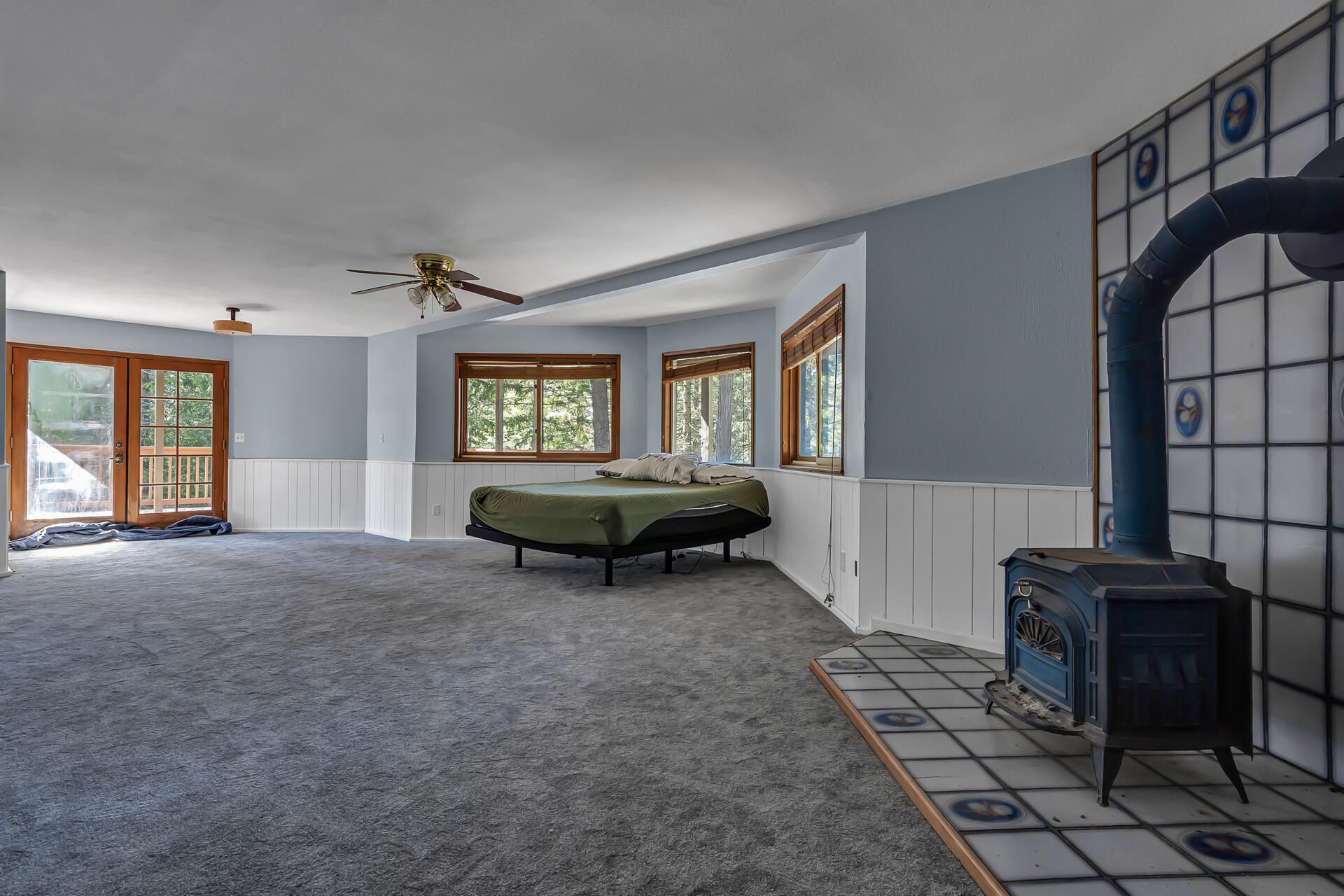 15368 Star Flower Road Oak Run, CA 96069 - Photo 59 of 63 a living room with furniture and a window