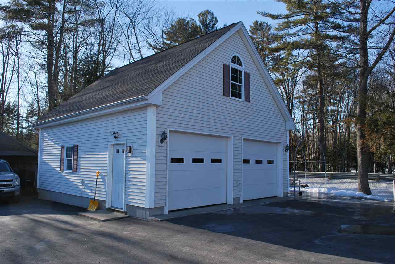 93 Gould Road Weare, NH 03281 - Photo 4 of 27
