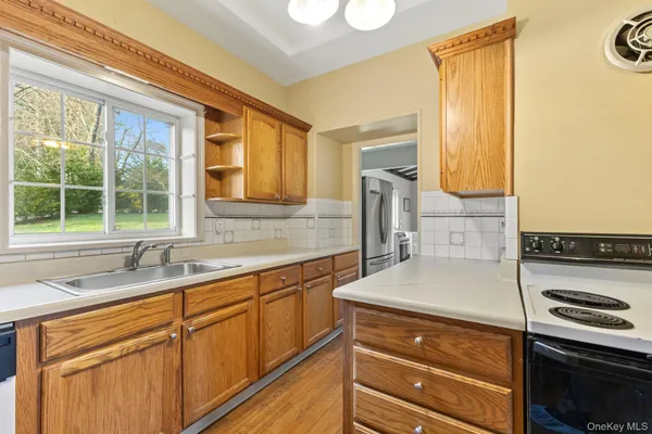 $1,100,000 | 7 Rolling Hills Road, Thornwood, NY 10594