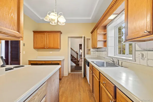 $1,100,000 | 7 Rolling Hills Road, Thornwood, NY 10594