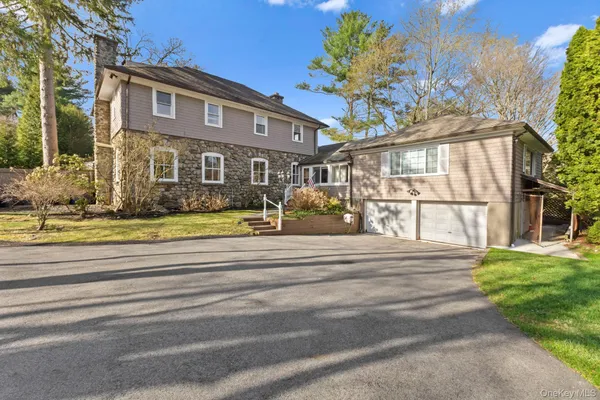 $1,100,000 | 7 Rolling Hills Road, Thornwood, NY 10594