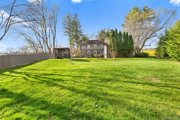 $1,100,000 | 7 Rolling Hills Road, Thornwood, NY 10594