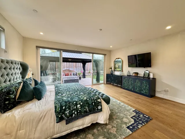 $3,588,000 | 16 Hillview Avenue, Redwood City, CA 94062