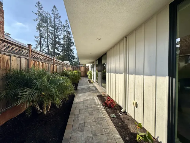 $3,588,000 | 16 Hillview Avenue, Redwood City, CA 94062