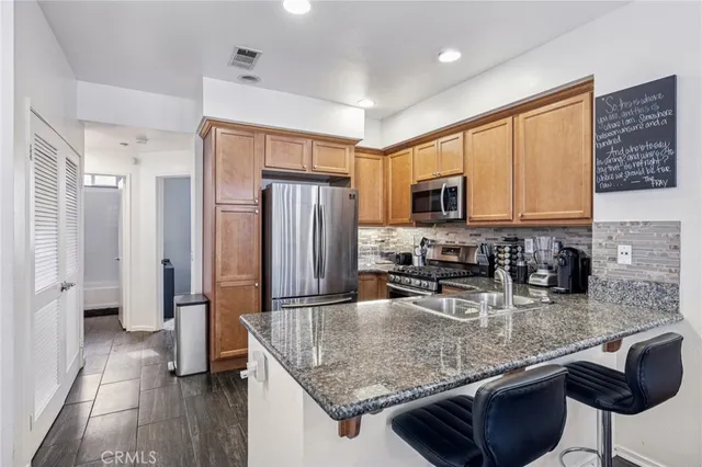 $527,500 | 500 North Willowbrook Avenue, Unit P3, Compton, CA 90220