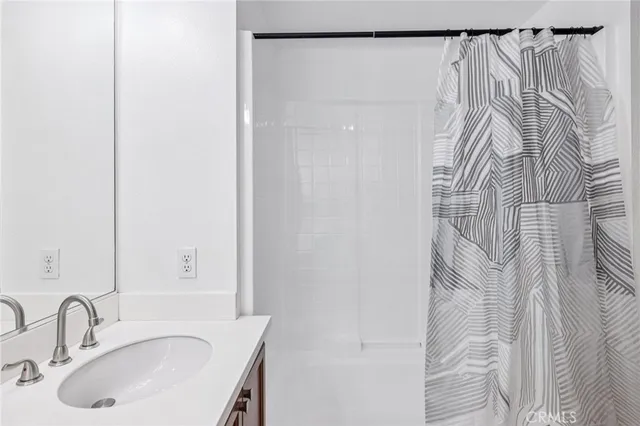 $527,500 | 500 North Willowbrook Avenue, Unit P3, Compton, CA 90220