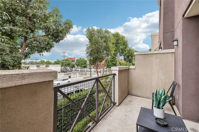 $527,500 | 500 North Willowbrook Avenue, Unit P3, Compton, CA 90220