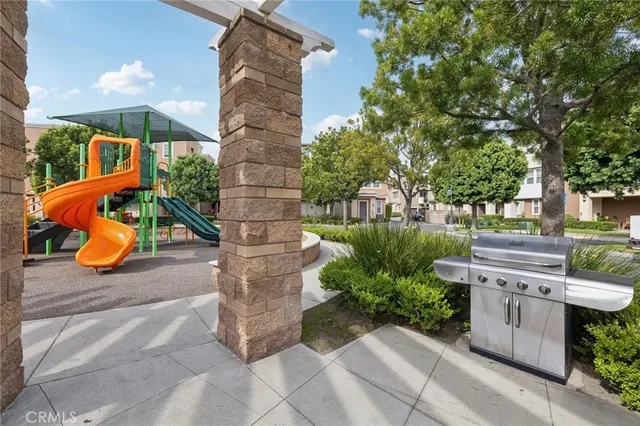 $527,500 | 500 North Willowbrook Avenue, Unit P3, Compton, CA 90220