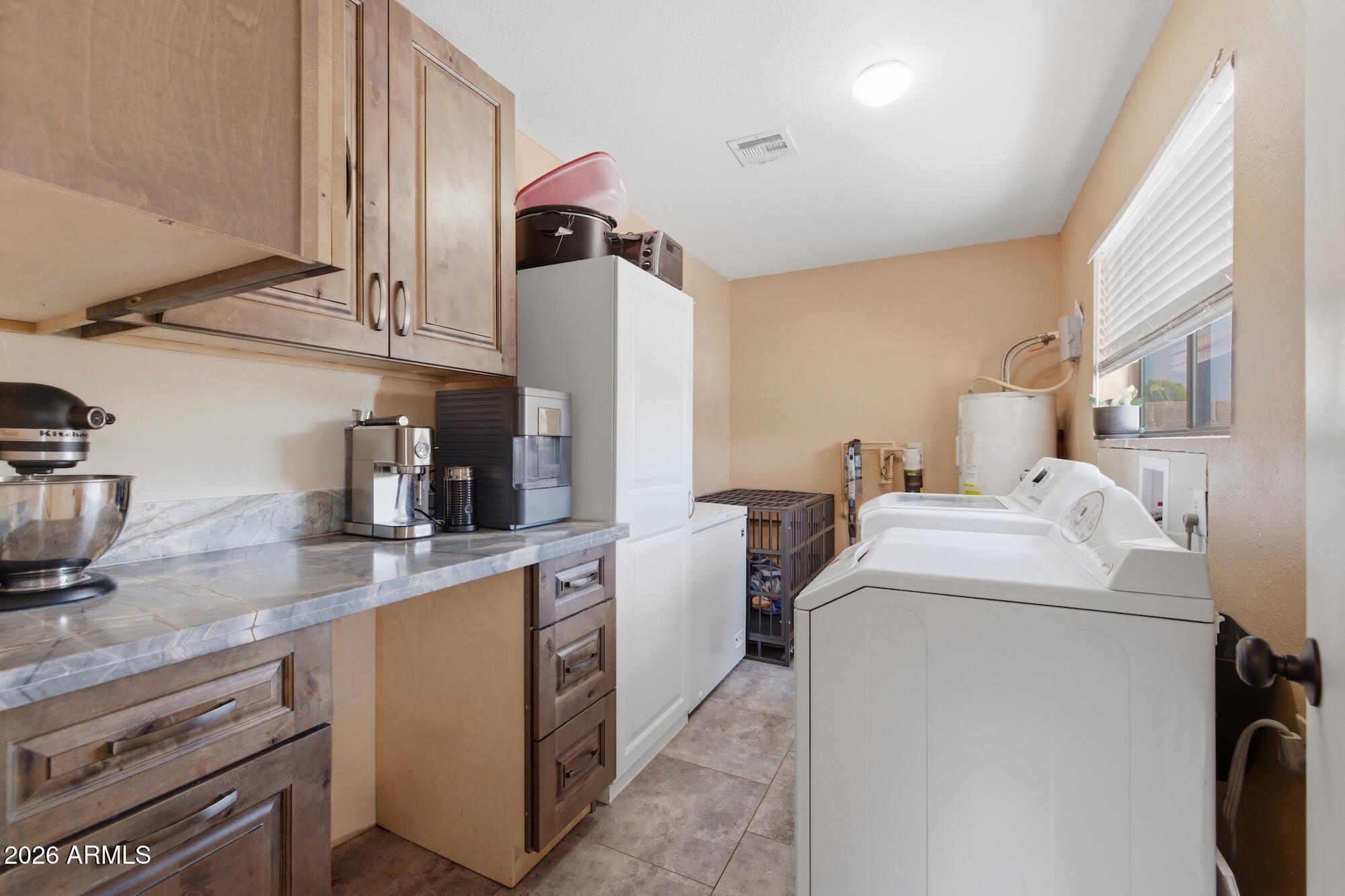 9251 West Gary Road Peoria, AZ 85345 - Photo 12 of 26 _H__5360