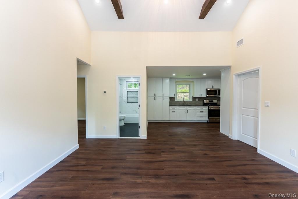 745 Peekskill Hollow Road Putnam Valley, NY 10579 - Photo 5 of 22