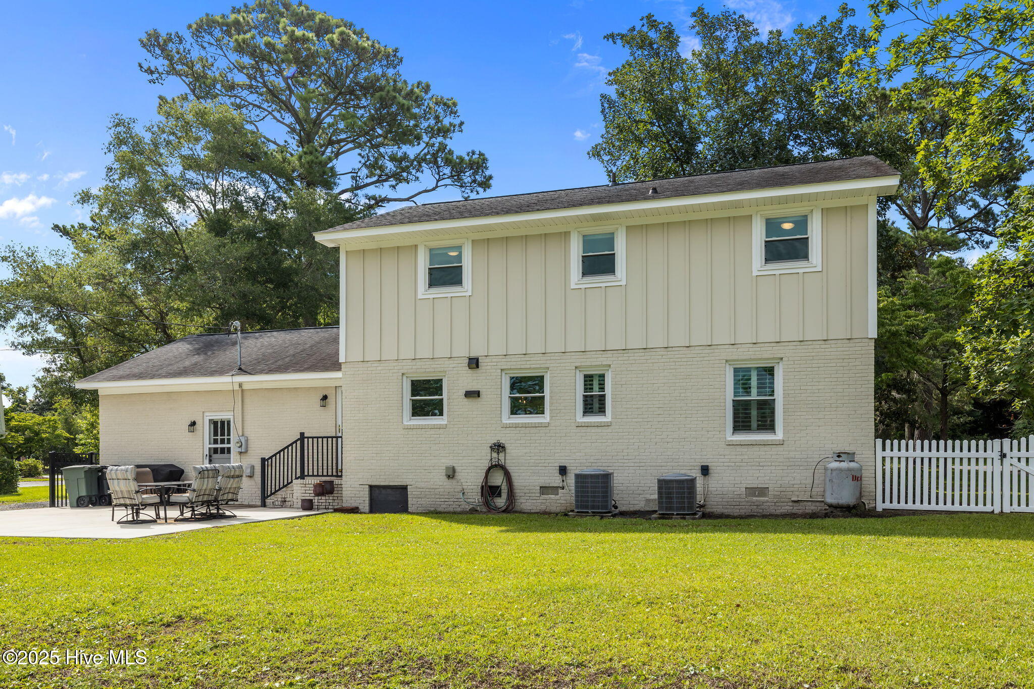 3208 Country Club Road Morehead City, NC 28557 - Photo 20 of 46 Exterior Back