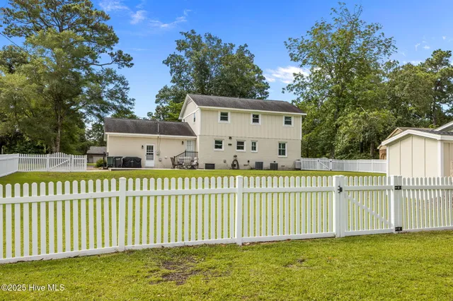 $499,000 | 3208 Country Club Road, Morehead City, NC 28557